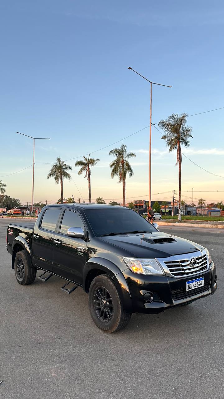 TOYOTA HILUX CD SRV D4-D 4X4 3.0  TDI DIES